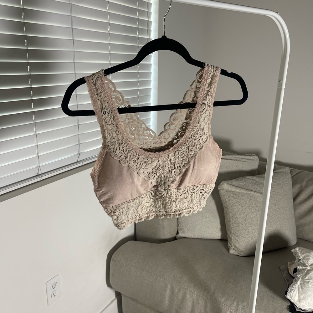 Lace Trimmed Women's Bralette - Cream